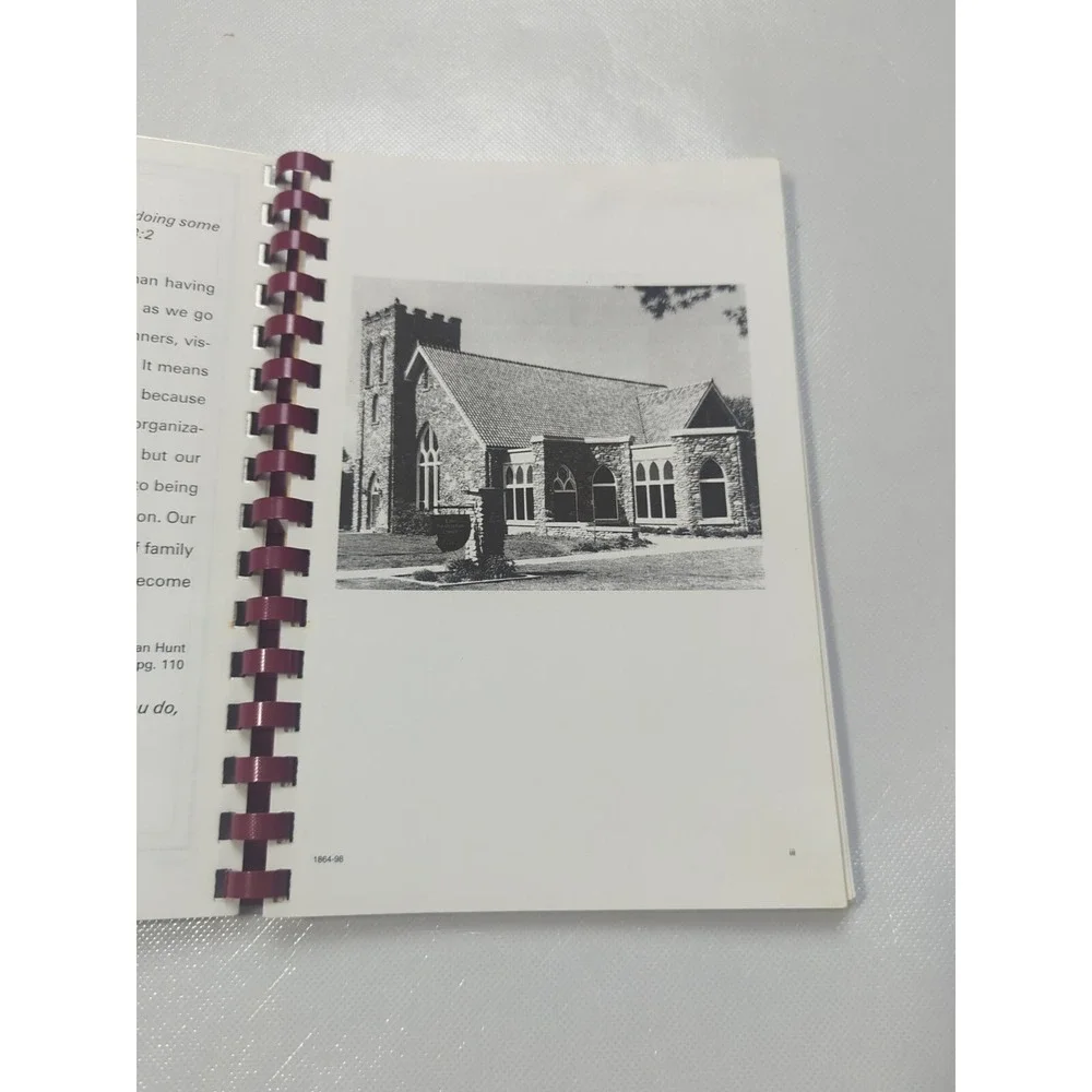 First Presbyterian Church‎ Weaverville, North Carolina Spiral Cookbook 1998 2nd